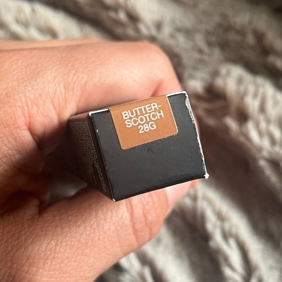 HUDA BEAUTY The Overachiever Concealer 10ml (Butter Scotch 28G) New - Picture 5 of 5